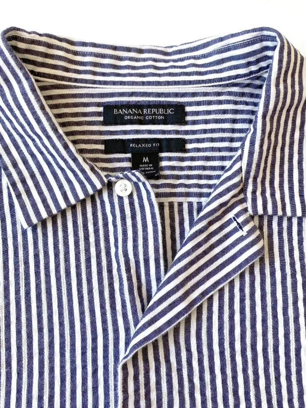Banana Republic Mens M Short Sleeve Organic Cotton Seersucker Relaxed Fit Shirt